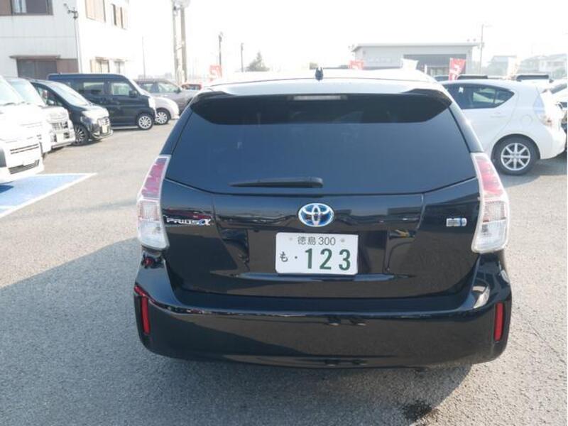 PRIUS ALPHA
