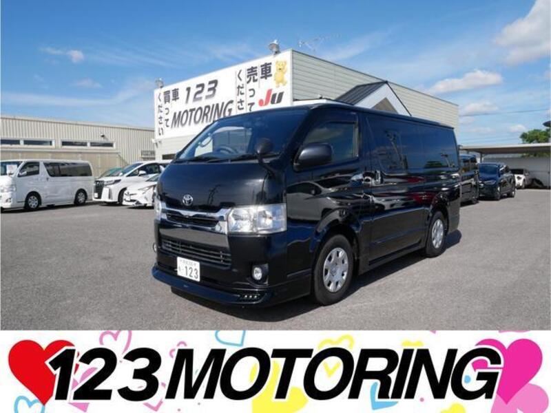 TOYOTA HIACE VAN