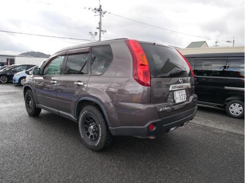 X-TRAIL