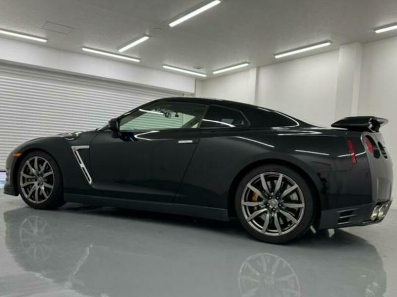 GT-R