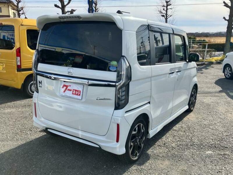 N BOX CUSTOM