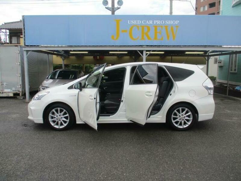 PRIUS ALPHA