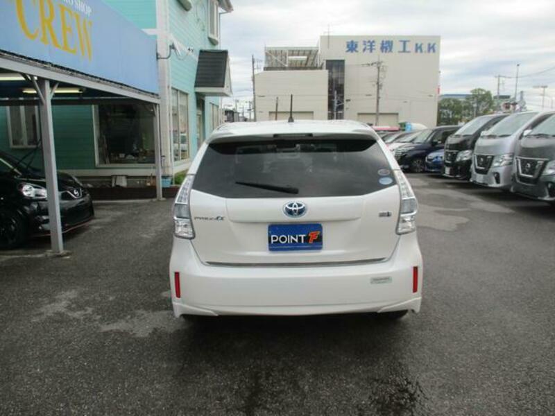 PRIUS ALPHA
