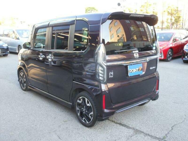 N BOX CUSTOM