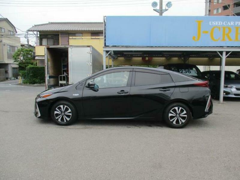 PRIUS PHV