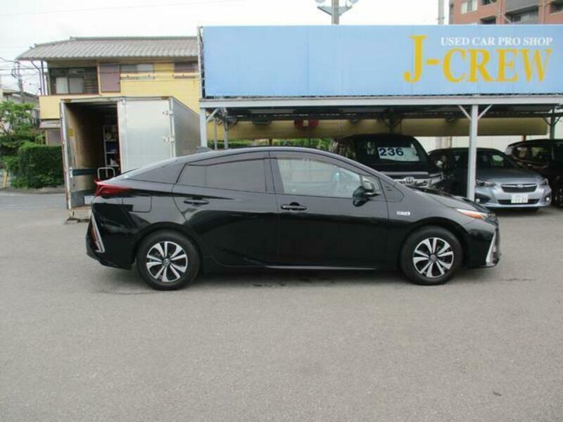 PRIUS PHV