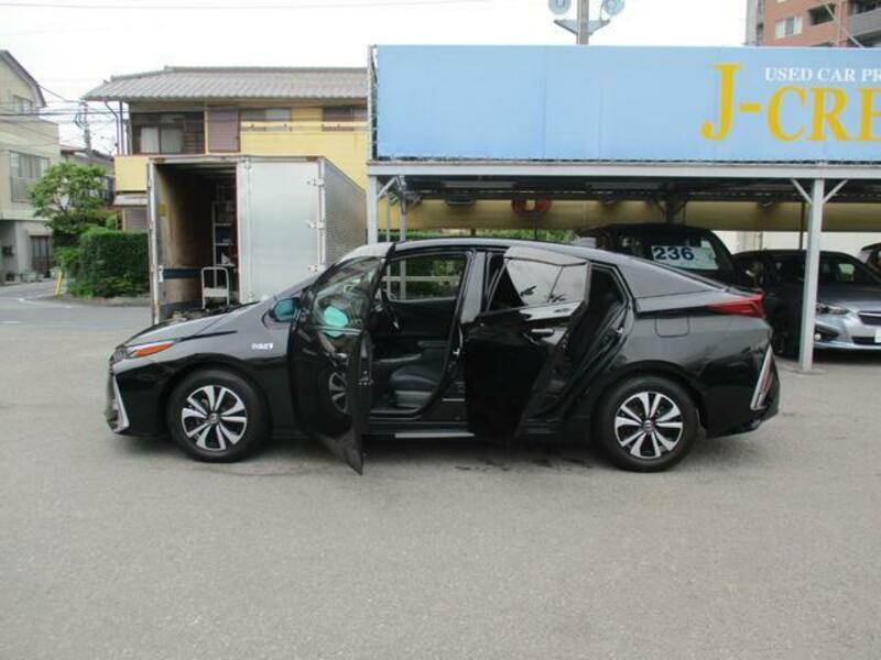 PRIUS PHV