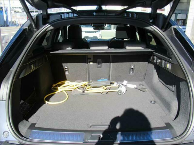 RANGE ROVER VELAR