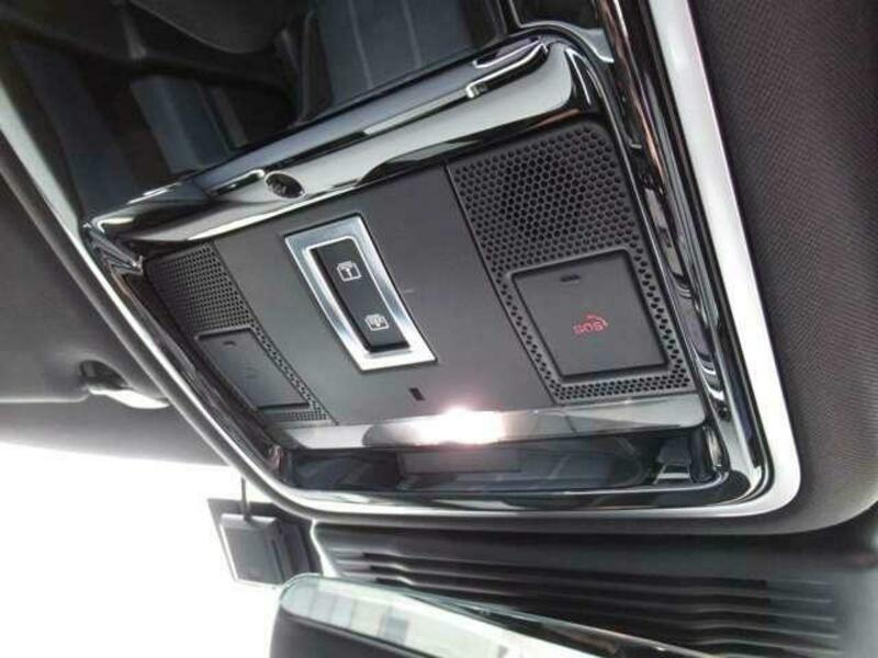 RANGE ROVER VELAR