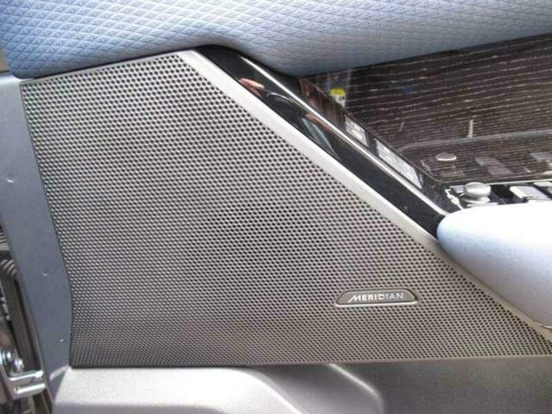 RANGE ROVER VELAR