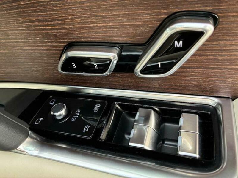 RANGE ROVER