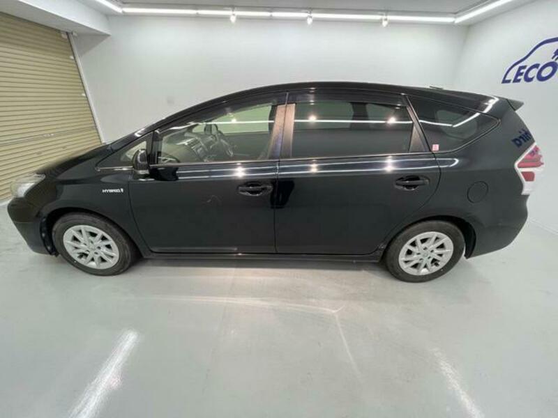 PRIUS ALPHA