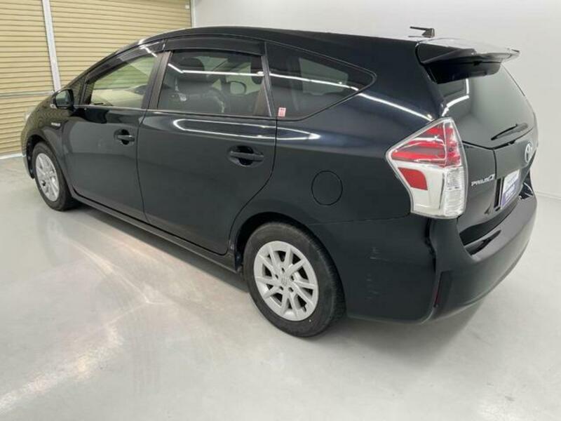 PRIUS ALPHA