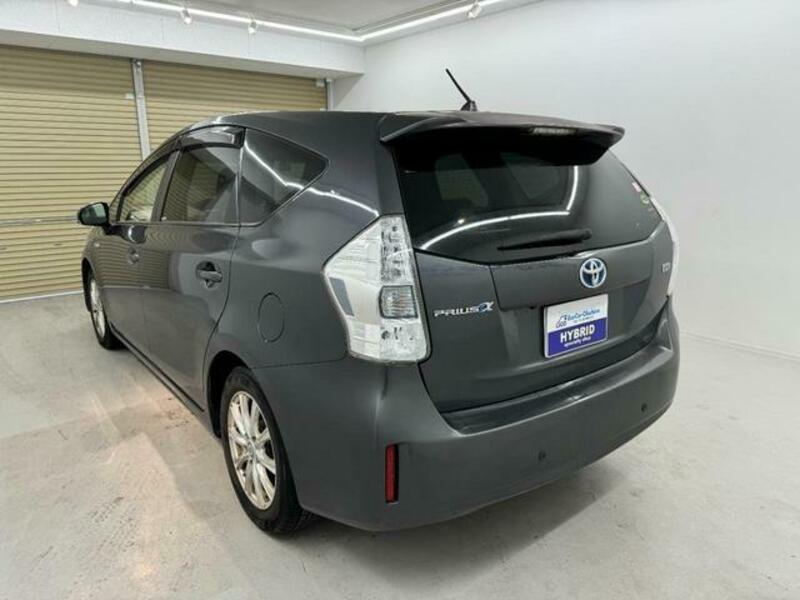 PRIUS ALPHA