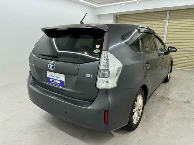 PRIUS ALPHA