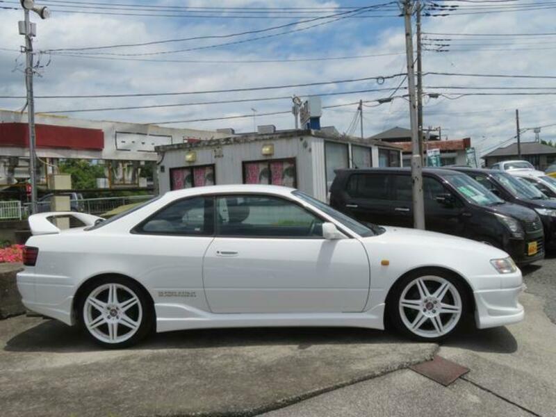 COROLLA LEVIN