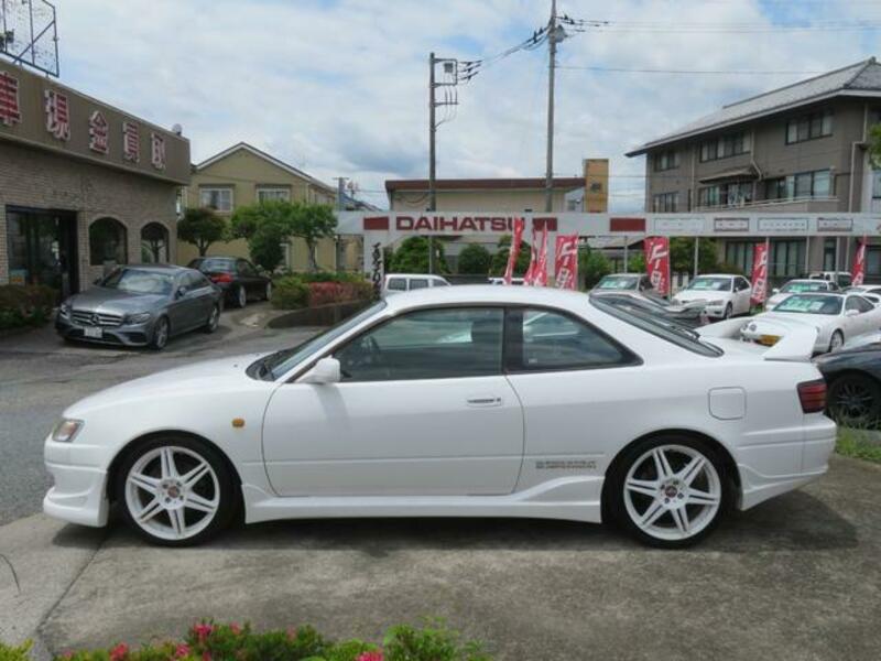 COROLLA LEVIN