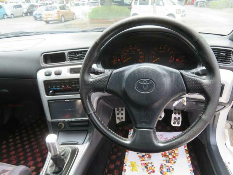 COROLLA LEVIN