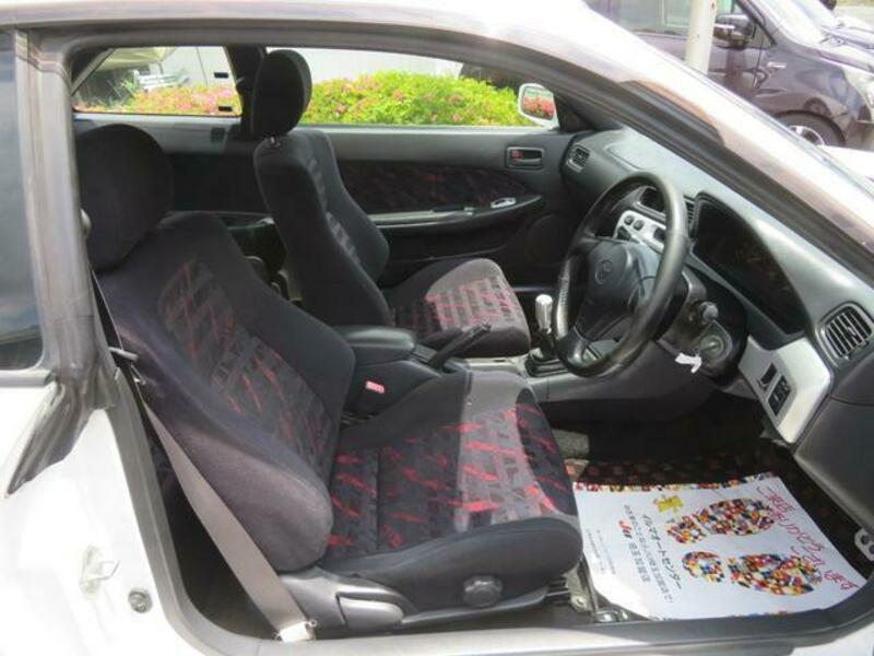 COROLLA LEVIN