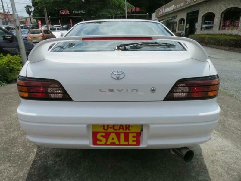 COROLLA LEVIN