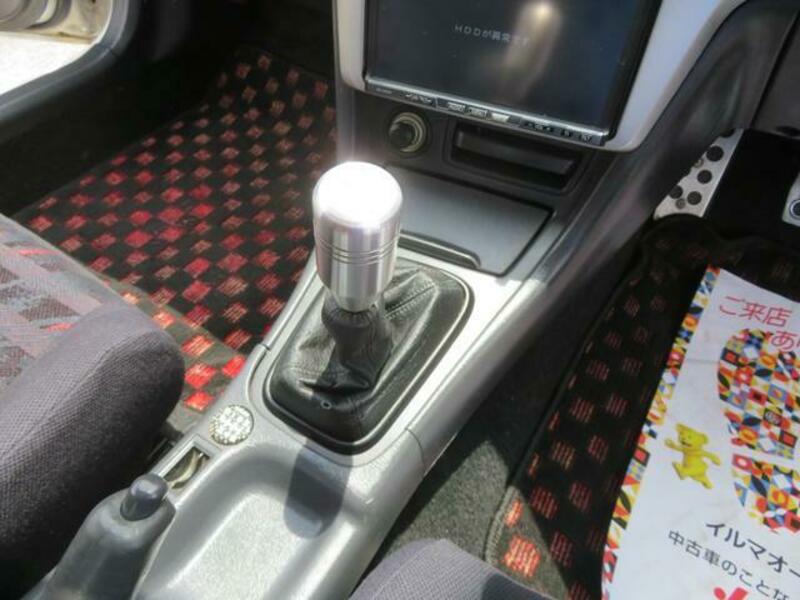 COROLLA LEVIN