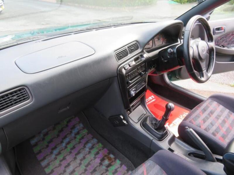 COROLLA LEVIN