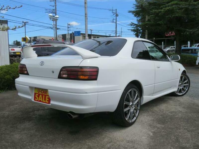 COROLLA LEVIN