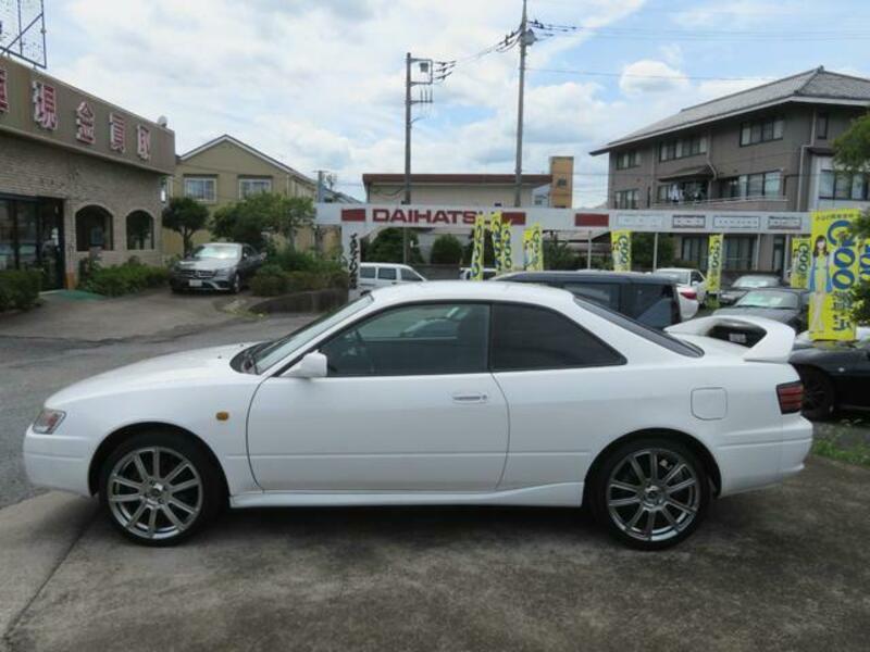 COROLLA LEVIN