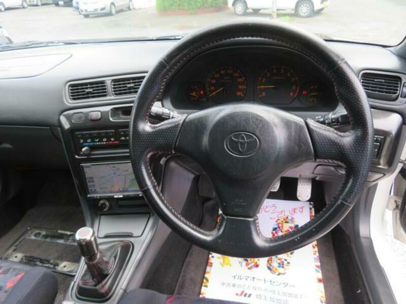 COROLLA LEVIN