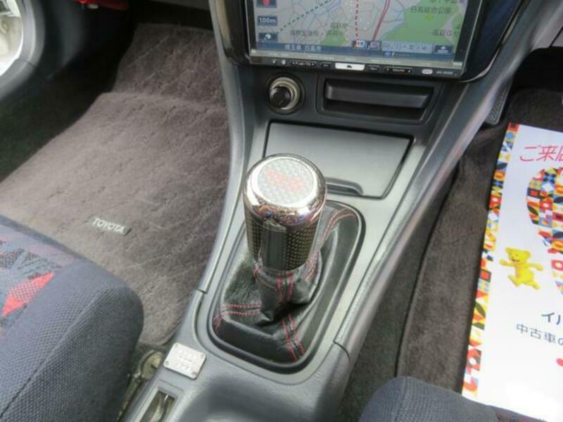 COROLLA LEVIN