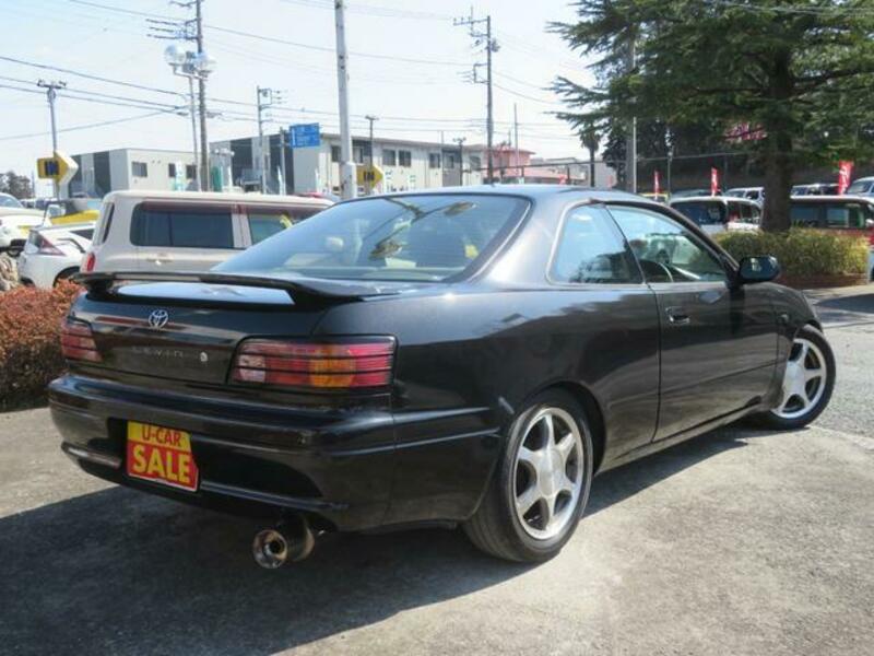 COROLLA LEVIN