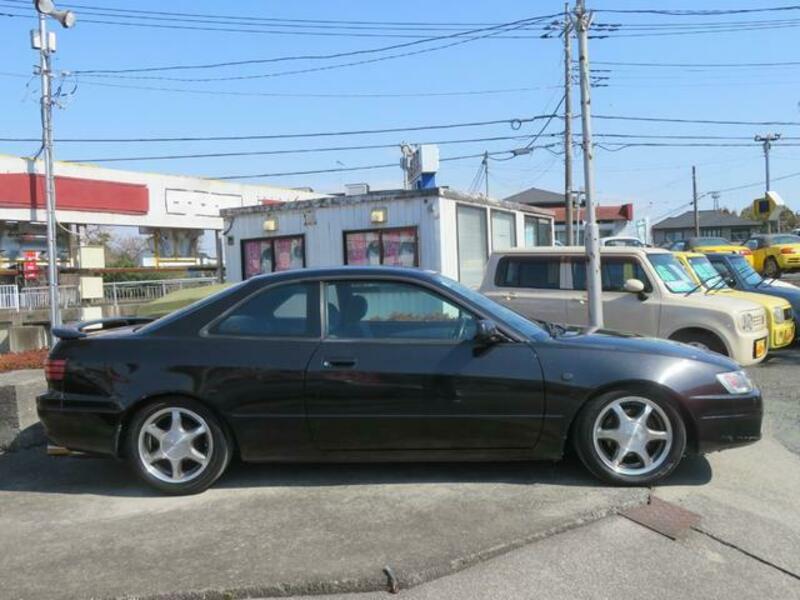 COROLLA LEVIN