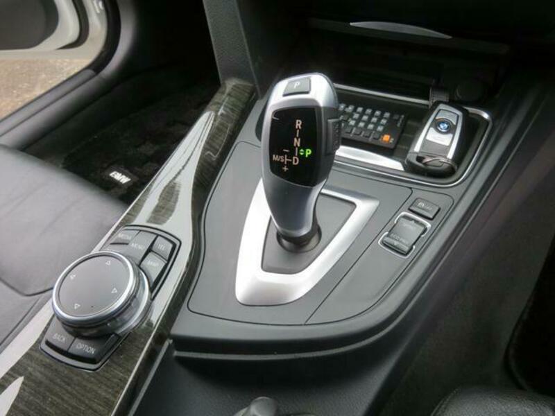 4 SERIES