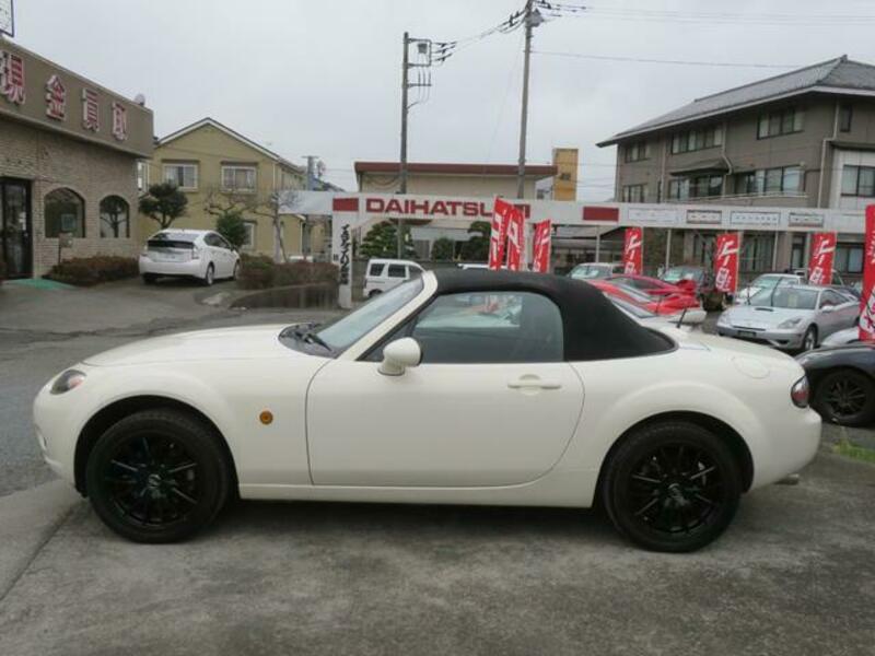 ROADSTER