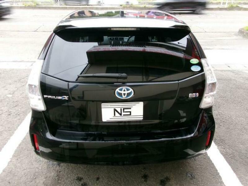 PRIUS ALPHA
