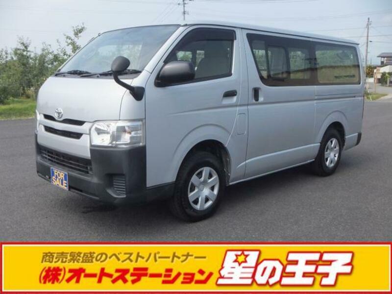 TOYOTA HIACE VAN