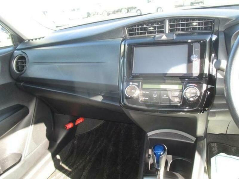 COROLLA AXIO