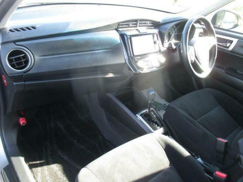 COROLLA AXIO
