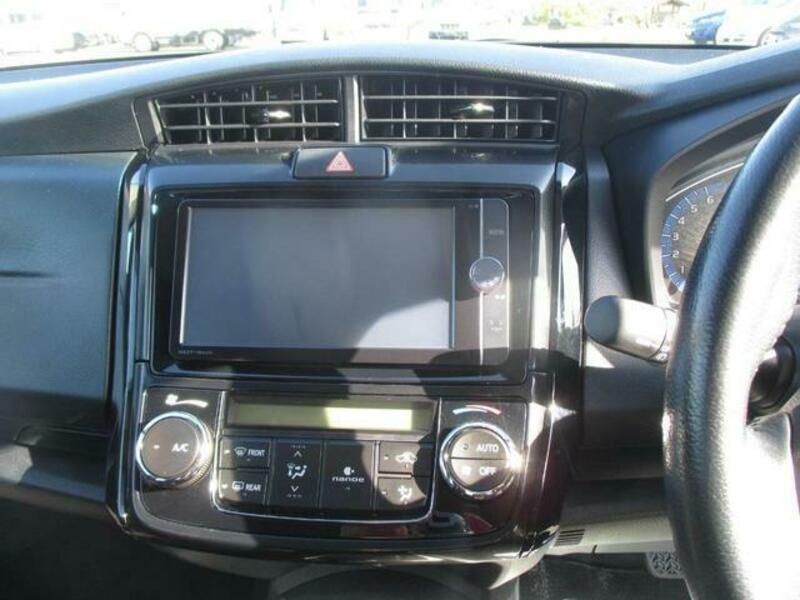 COROLLA AXIO