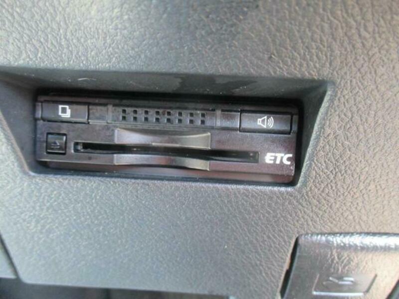 COROLLA AXIO