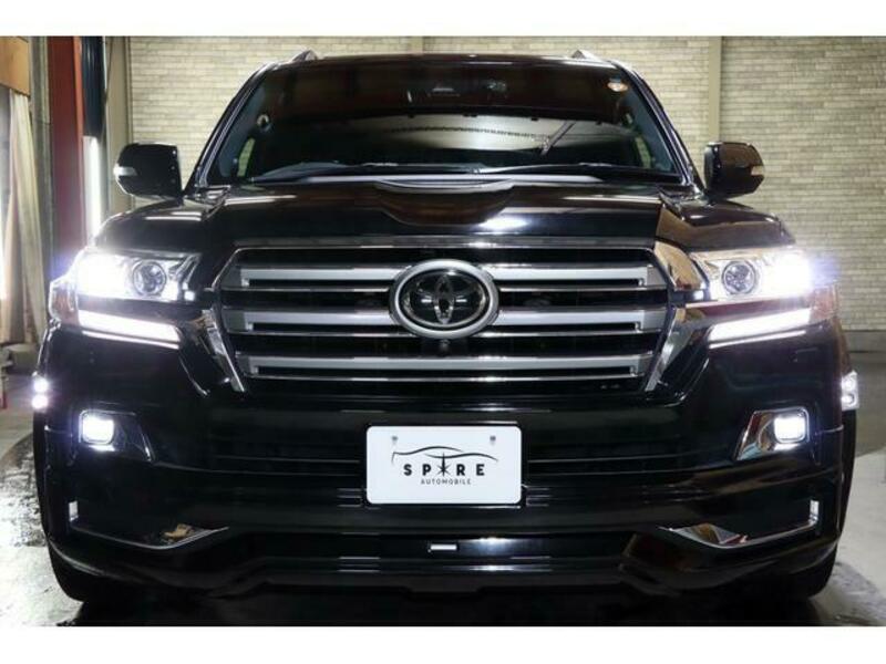 LAND CRUISER