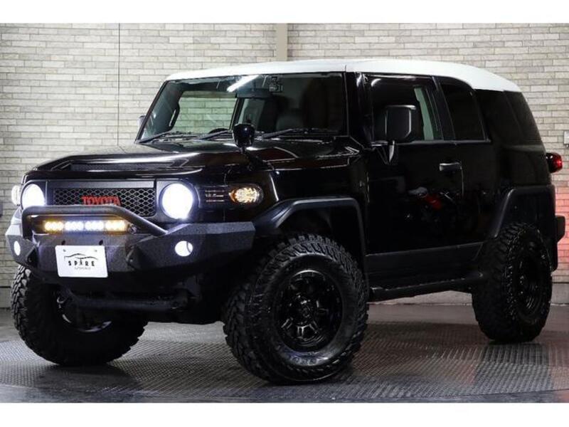 TOYOTA FJ CRUISER
