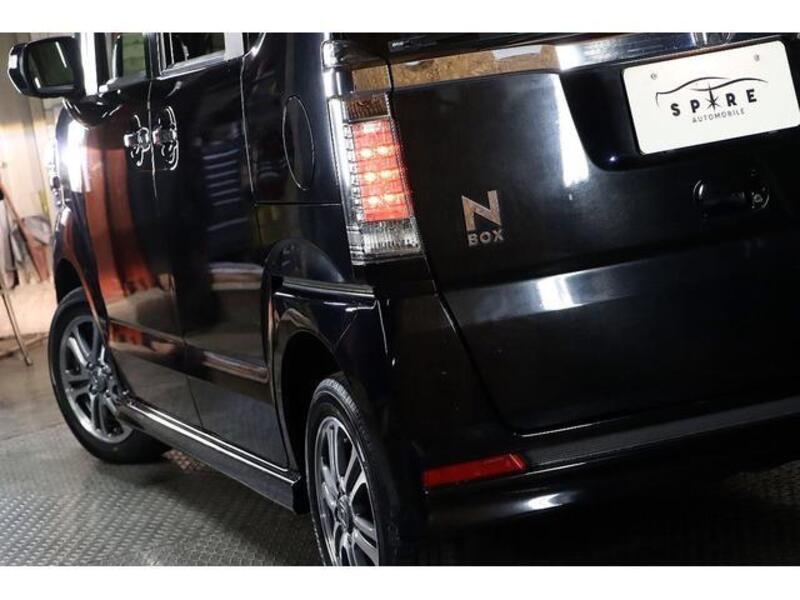 N BOX CUSTOM