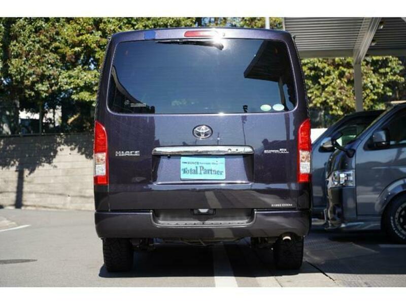 HIACE VAN