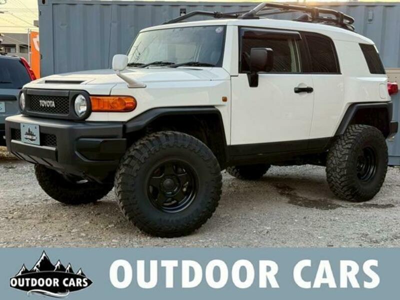 TOYOTA FJ CRUISER