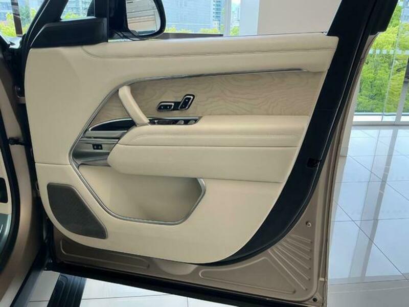 RANGE ROVER