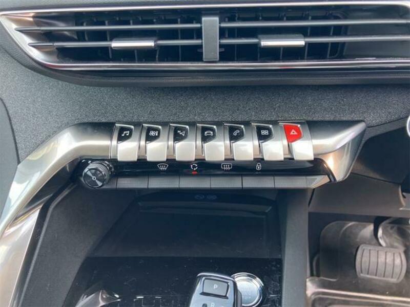 3008