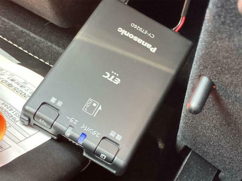 3008