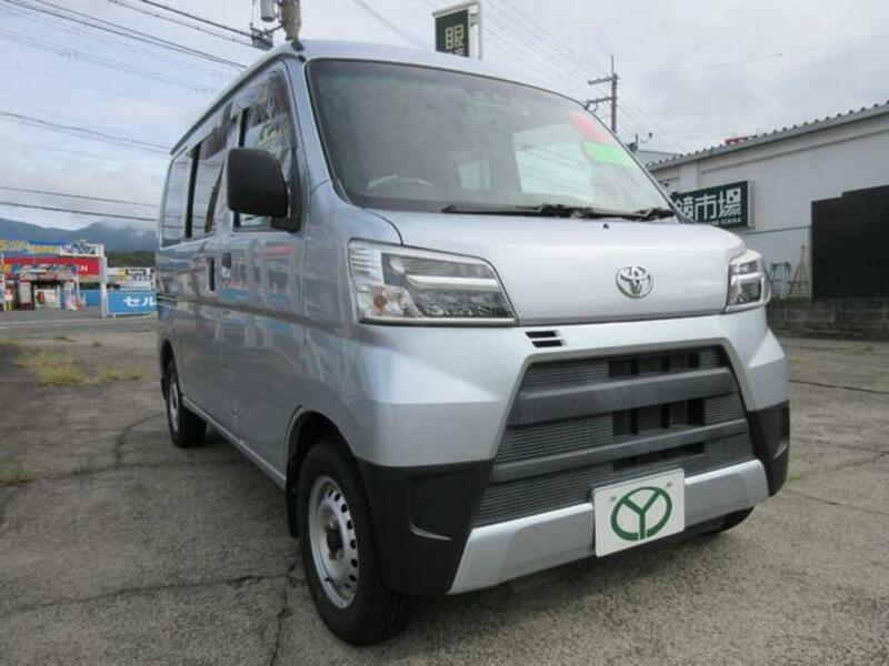TOYOTA PIXIS VAN