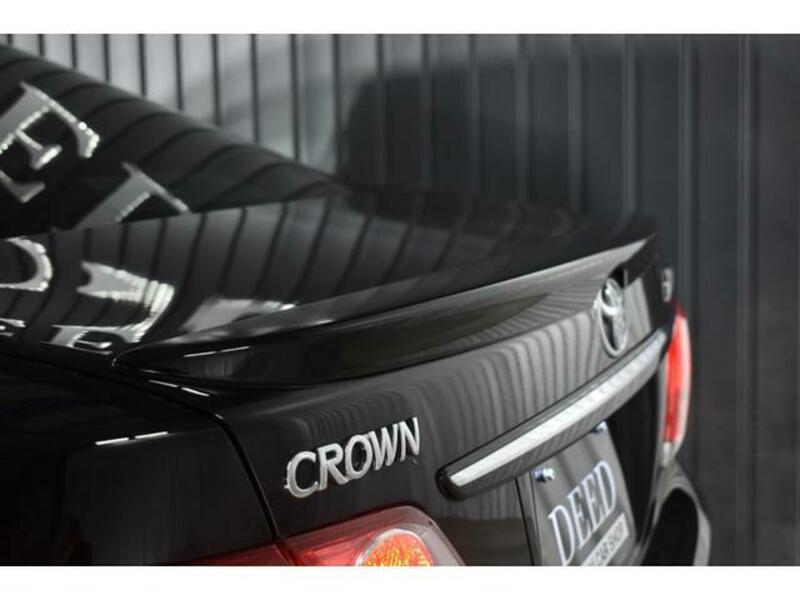 CROWN